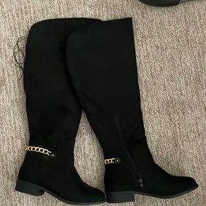 Brand new knees high boots
